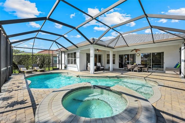 6374 Old Mahogany CT, Naples, FL 34109