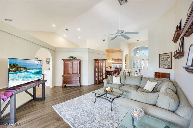 6374 Old Mahogany CT, Naples, FL 34109