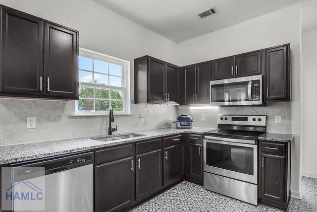 134 Dove Run Drive NE, Ludowici, GA 31316