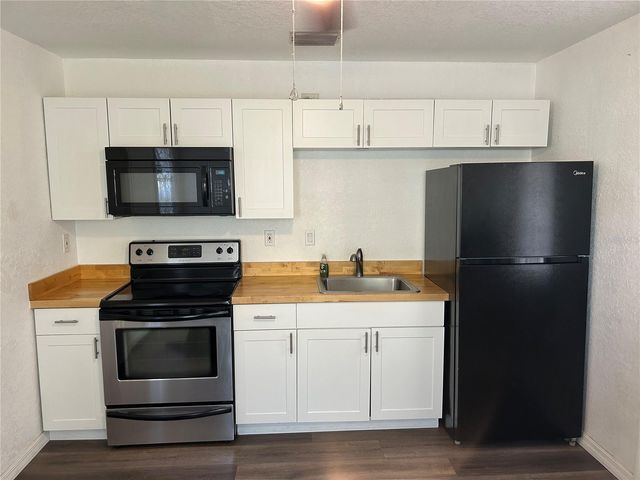 5521 5TH AVENUE N Front House, St Petersburg, FL 33710