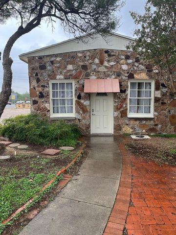 1308 Scurry St Unit D, Big Spring, TX 79720