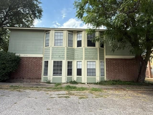 2106 Kirksey DR B, Austin, TX 78741