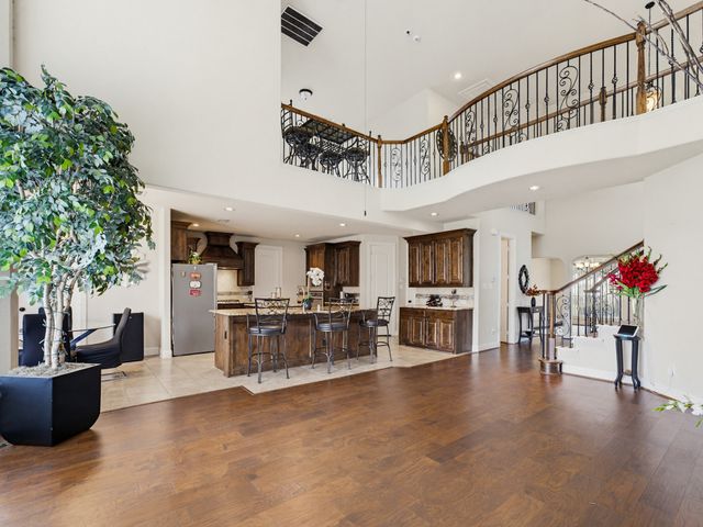 7315 Vienta Point, Grand Prairie, TX 75054