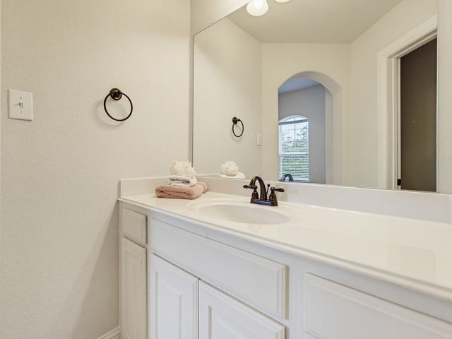 7315 Vienta Point, Grand Prairie, TX 75054
