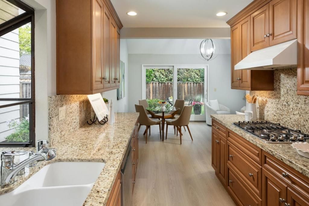 Image 10 of property listing at 1116 Doyle Place, Mountain View, CA 94040