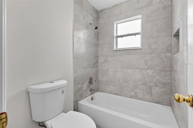 402 BIG SIOUX COURT, Kissimmee, FL 34759