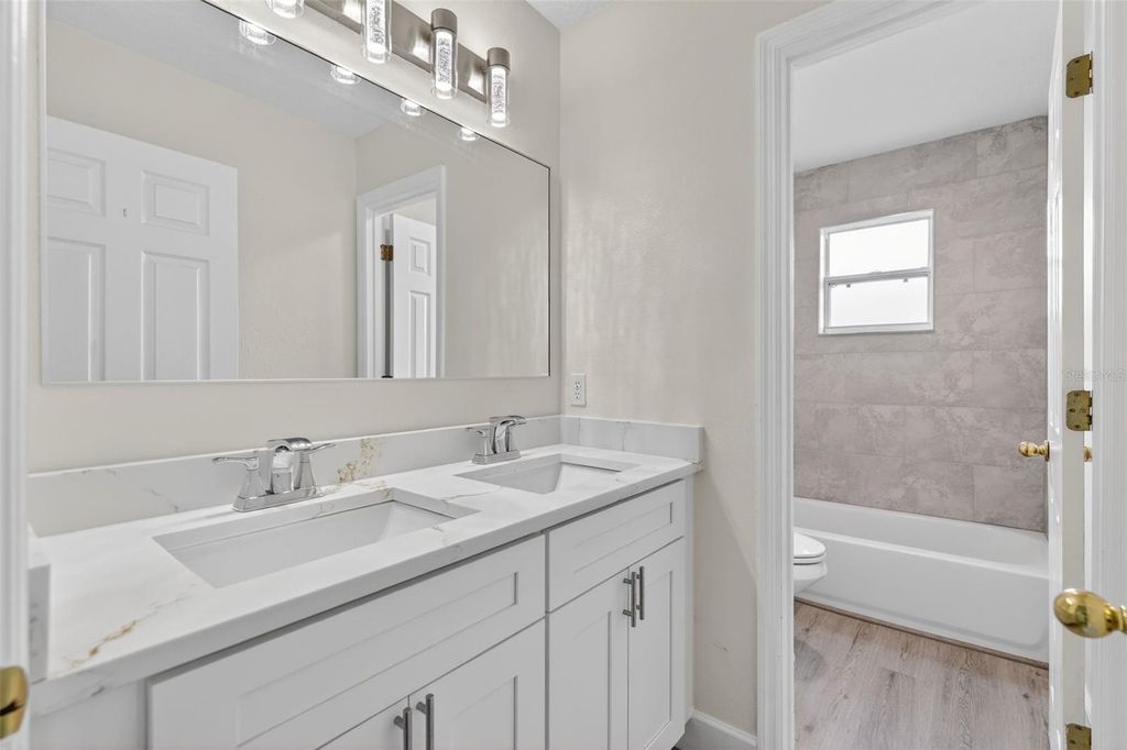 Image 28 of property listing at 402 BIG SIOUX COURT, Kissimmee, FL 34759