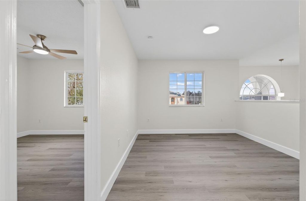 Image 30 of property listing at 402 BIG SIOUX COURT, Kissimmee, FL 34759