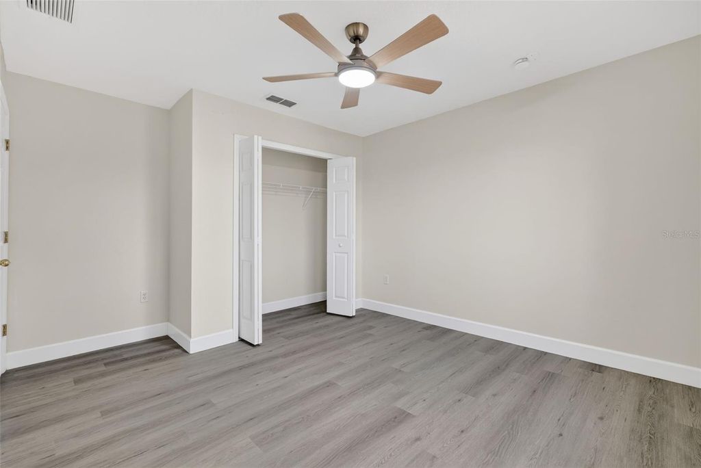 Image 32 of property listing at 402 BIG SIOUX COURT, Kissimmee, FL 34759