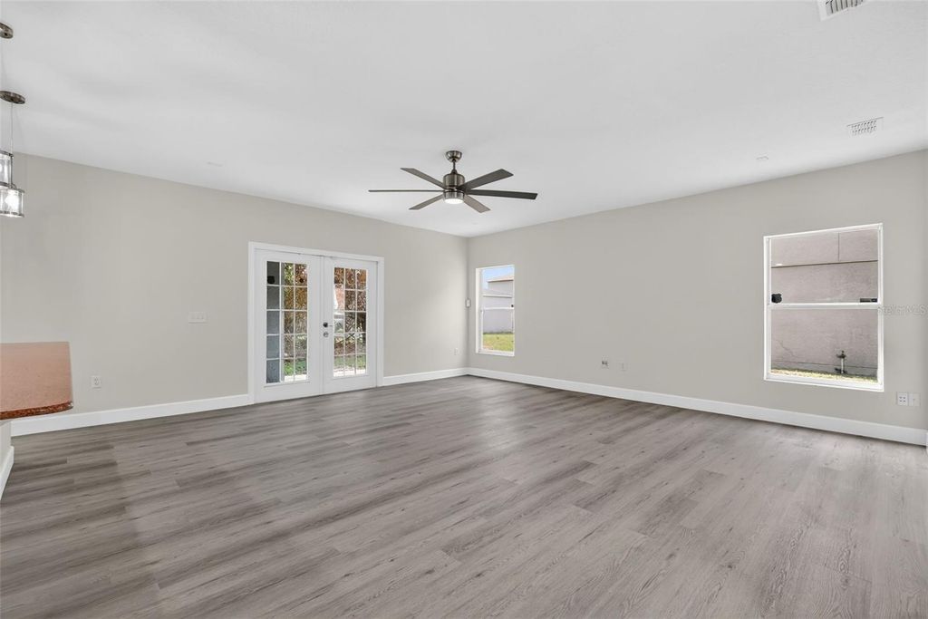 Image 39 of property listing at 402 BIG SIOUX COURT, Kissimmee, FL 34759