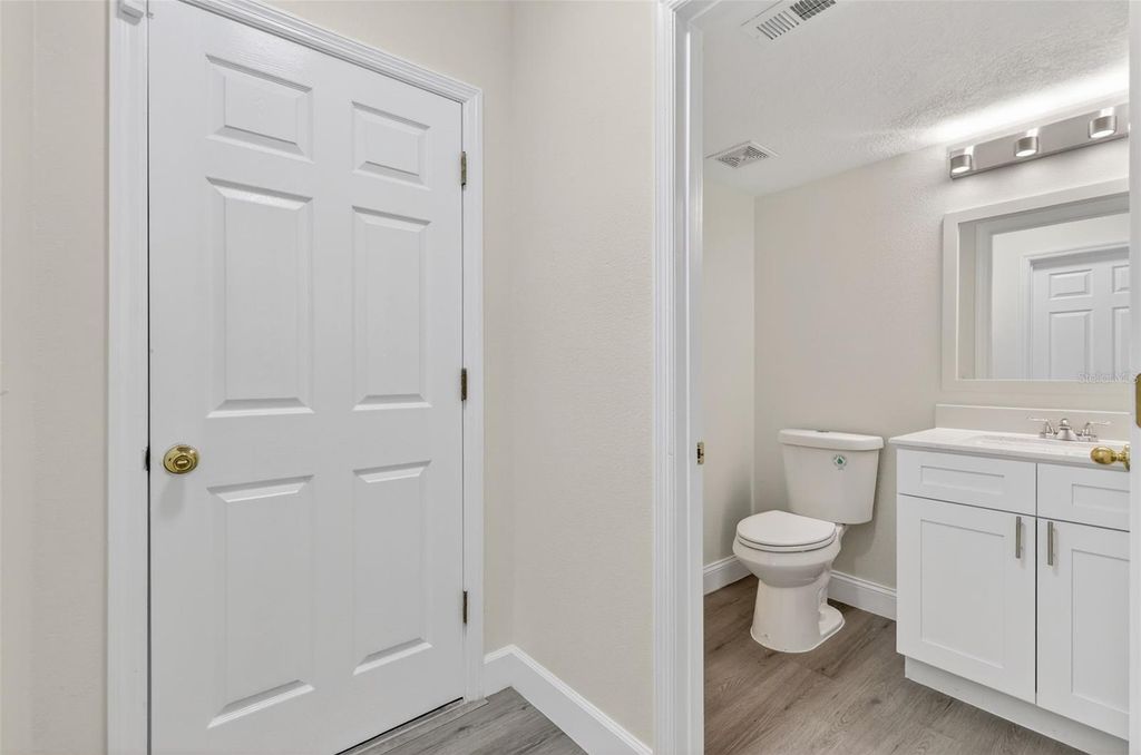 Image 43 of property listing at 402 BIG SIOUX COURT, Kissimmee, FL 34759