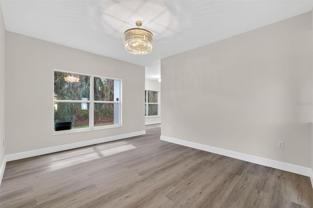 Image 6 of property listing at 402 BIG SIOUX COURT, Kissimmee, FL 34759