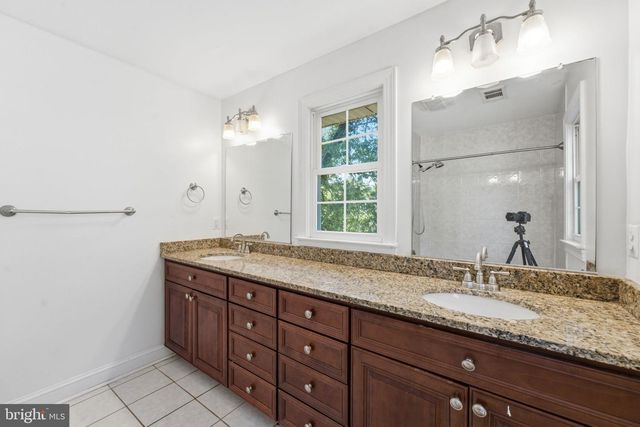 7100 BELTZ DR, District Heights, MD 20747
