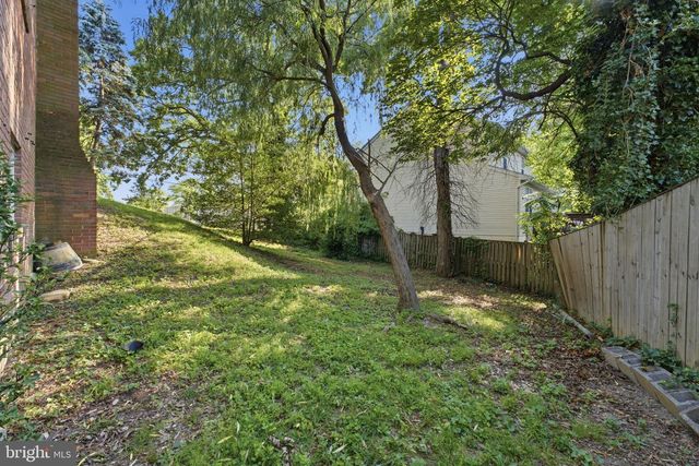 7100 BELTZ DR, District Heights, MD 20747