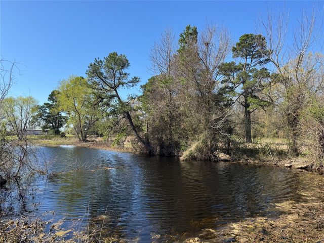 176 CR 45080, Powderly, TX 75473