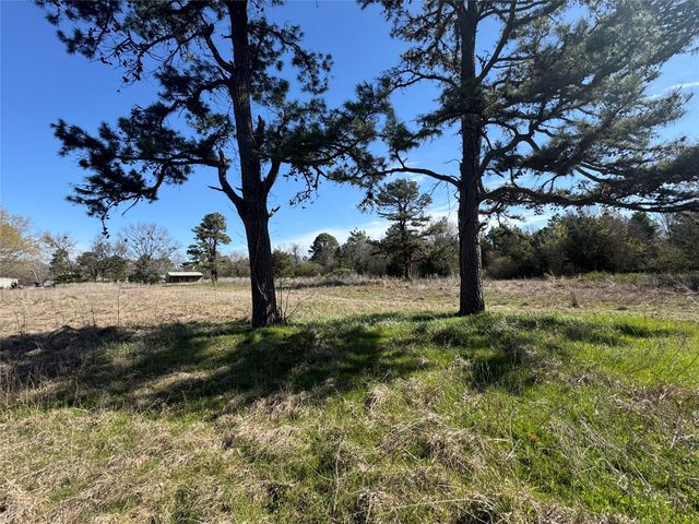 176 CR 45080, Powderly, TX 75473