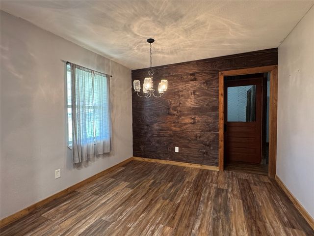 176 CR 45080, Powderly, TX 75473