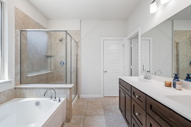 531 Cherry Hills Road, Red Oak, TX 75154