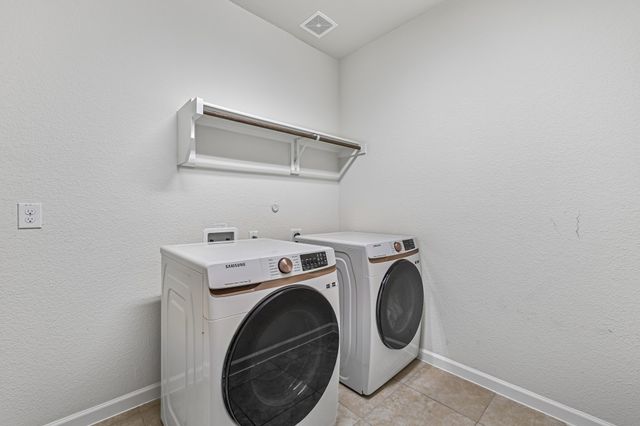 531 Cherry Hills Road, Red Oak, TX 75154