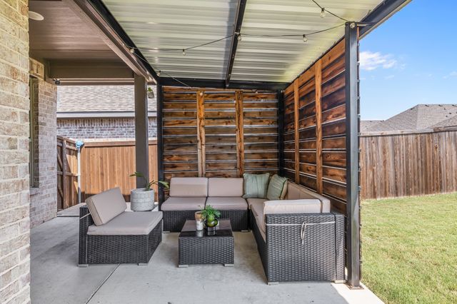 531 Cherry Hills Road, Red Oak, TX 75154
