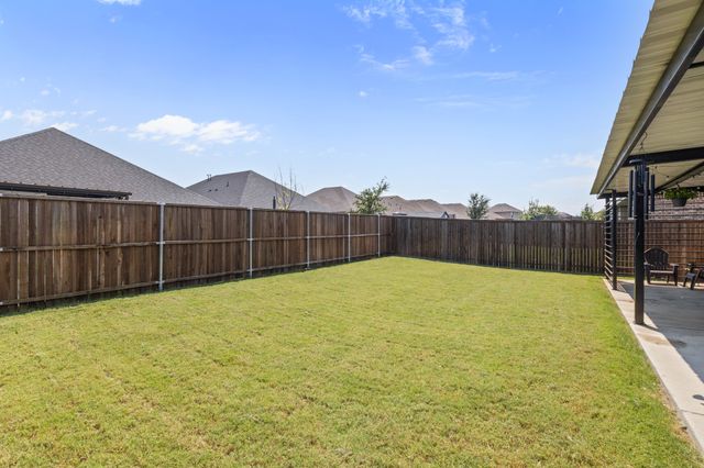 531 Cherry Hills Road, Red Oak, TX 75154