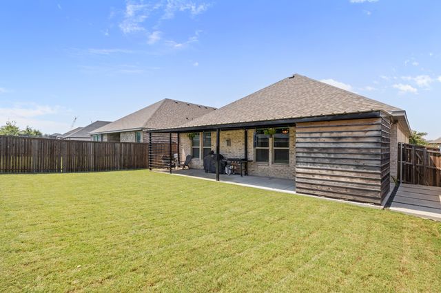 531 Cherry Hills Road, Red Oak, TX 75154