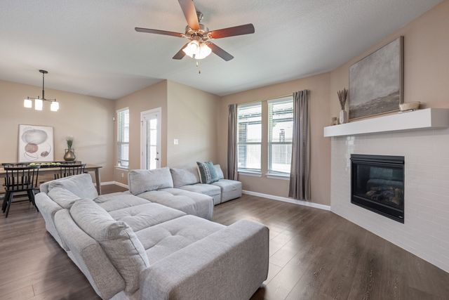 531 Cherry Hills Road, Red Oak, TX 75154