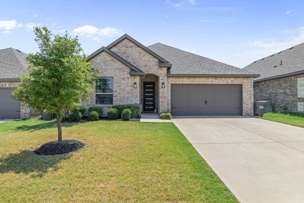 531 Cherry Hills Road, Red Oak, TX 75154