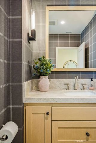 109 Fairgreen, Irvine, CA 92618