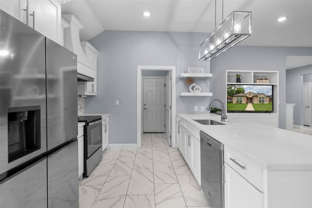 339 S Stewart Avenue, Lancaster, TX 75146