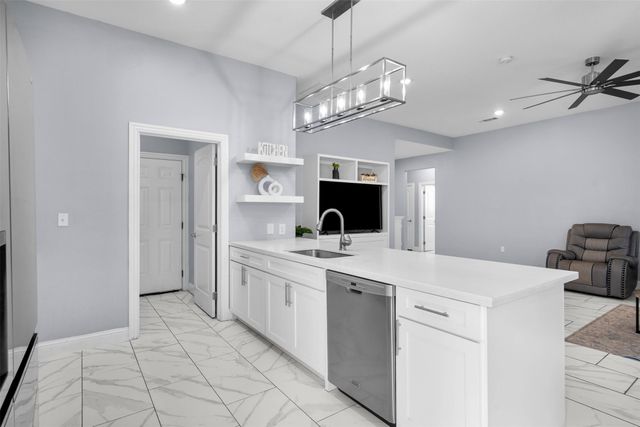 339 S Stewart Avenue, Lancaster, TX 75146