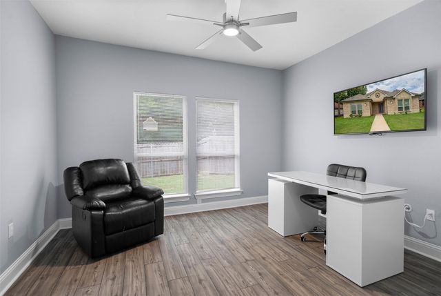 339 S Stewart Avenue, Lancaster, TX 75146