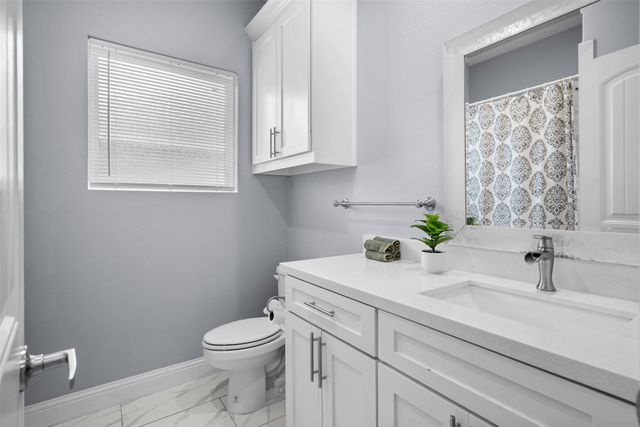 339 S Stewart Avenue, Lancaster, TX 75146
