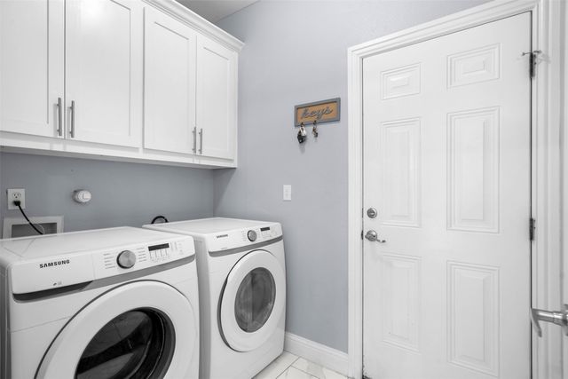 339 S Stewart Avenue, Lancaster, TX 75146