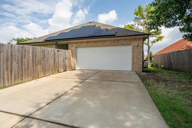 339 S Stewart Avenue, Lancaster, TX 75146