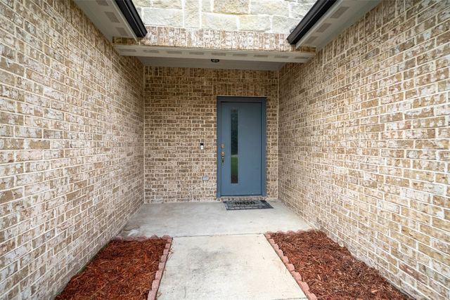 339 S Stewart Avenue, Lancaster, TX 75146
