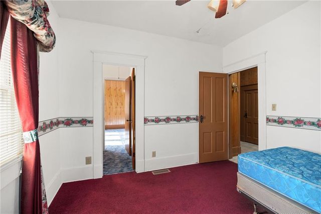 910 Savannah Street, Mound City, MO 64470