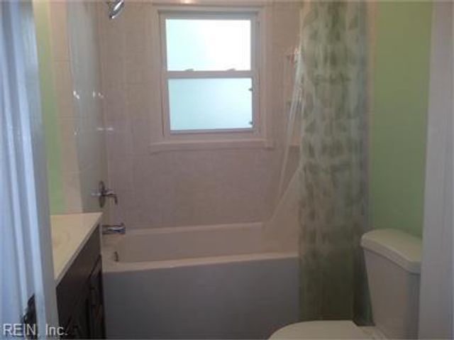 141 W Ocean AVE, Norfolk, VA 23503