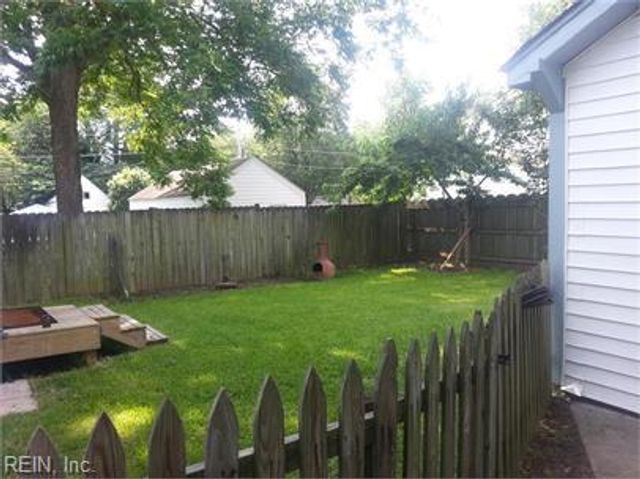 141 W Ocean AVE, Norfolk, VA 23503