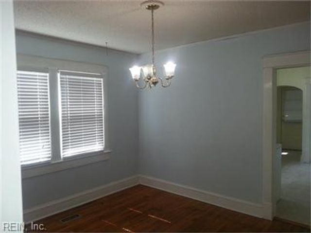 141 W Ocean AVE, Norfolk, VA 23503