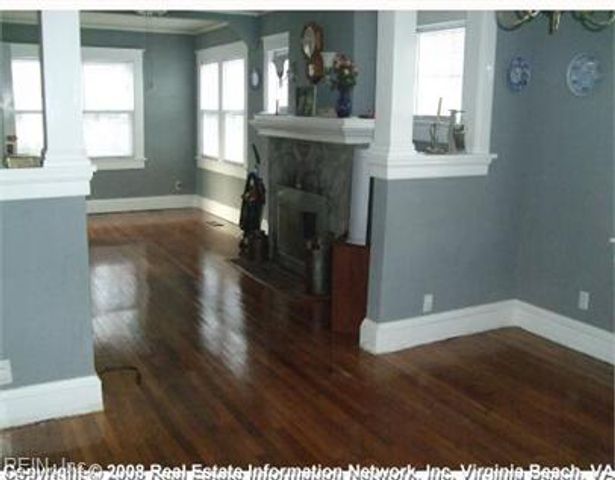 141 W Ocean AVE, Norfolk, VA 23503