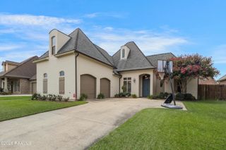 102 Hennessy Drive, Lafayette, LA 70508