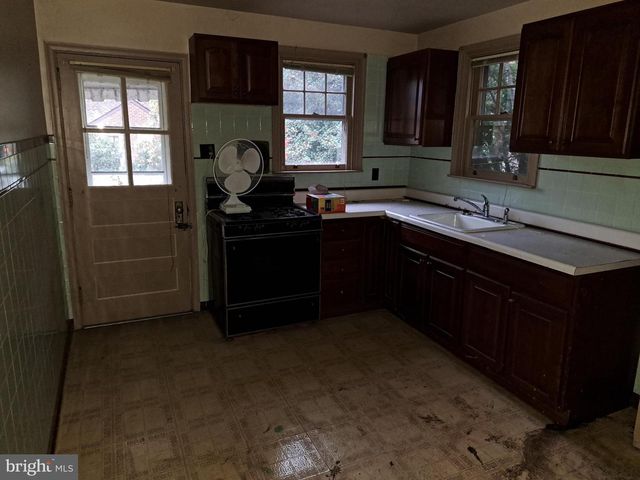 1938 NEW JERSEY AVE, Haddon Heights, NJ 08035