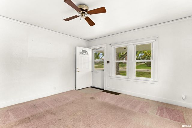 581 ROOSEVELT Street, Creve Coeur, IL 61610