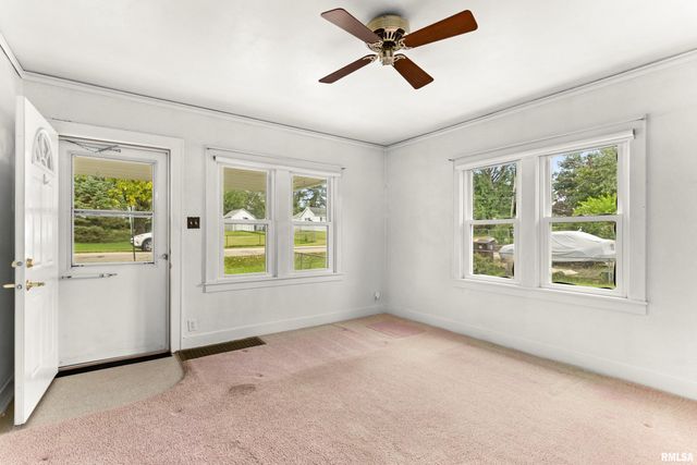 581 ROOSEVELT Street, Creve Coeur, IL 61610