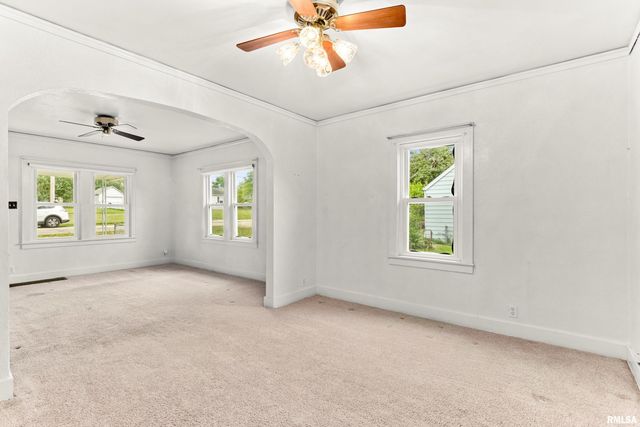 581 ROOSEVELT Street, Creve Coeur, IL 61610