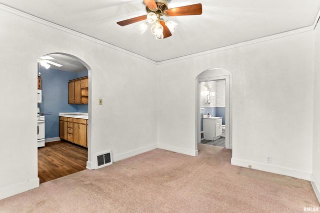 581 ROOSEVELT Street, Creve Coeur, IL 61610