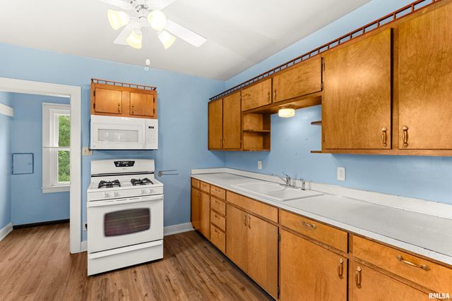 581 ROOSEVELT Street, Creve Coeur, IL 61610
