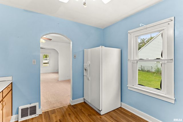 581 ROOSEVELT Street, Creve Coeur, IL 61610