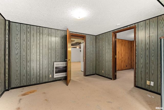 581 ROOSEVELT Street, Creve Coeur, IL 61610